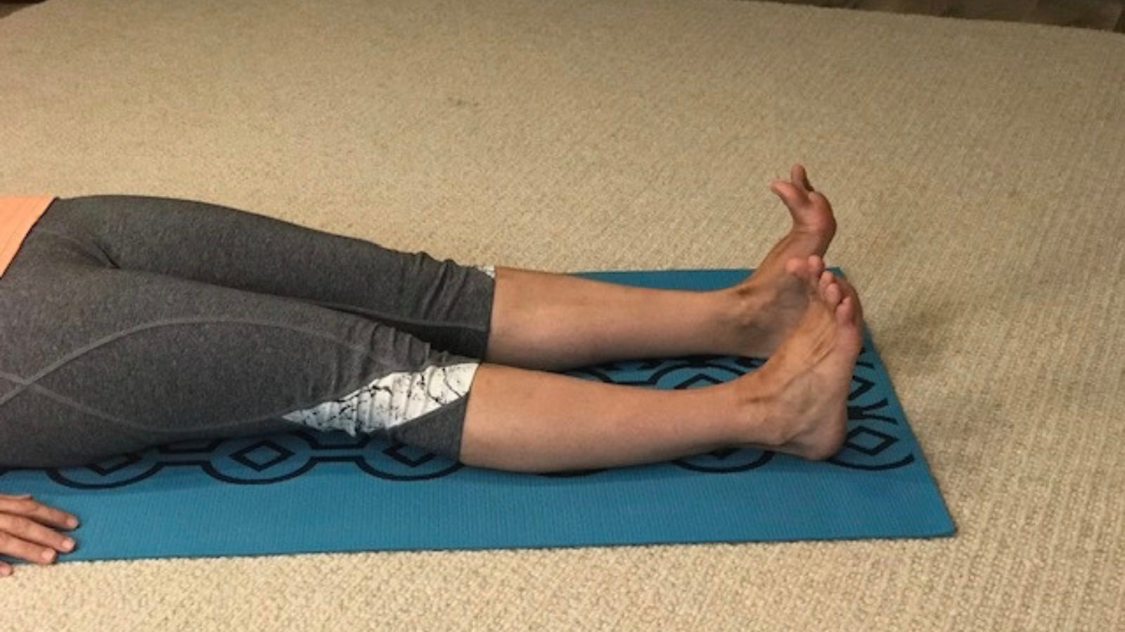 Foot and ankle stretch to ease Plantar Fasciitis symptoms.