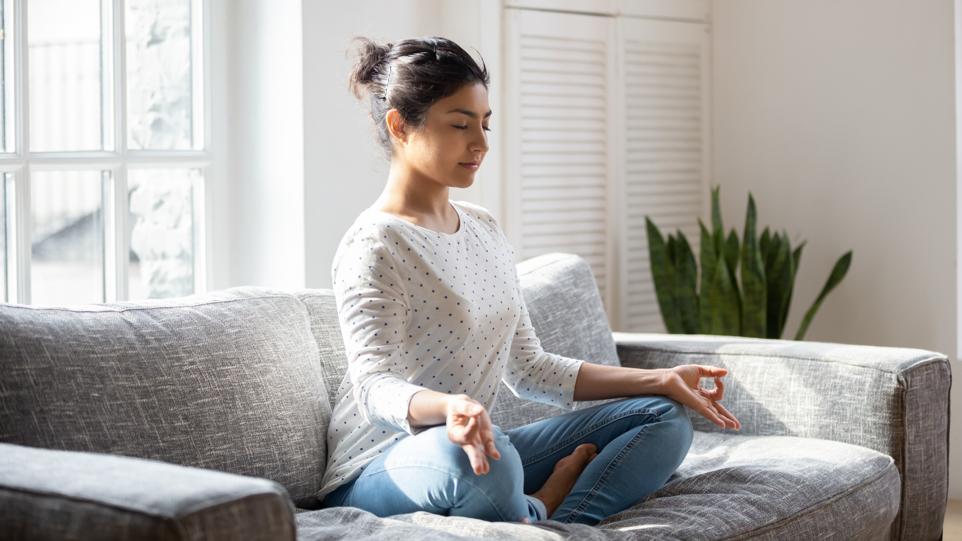 beginner_yoga_student_enjoying_the_benefits_of_meditation_at_home