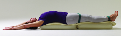 Viparita Dandasana, inverted staff pose, yoga with props, yoga to relieve fatigue